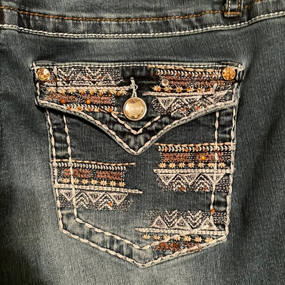 Glameaux stretch jeans! Cato’s  house brand. Good condition.